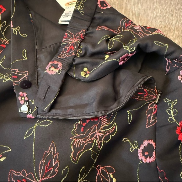 Talbots 2pc pant suit 100% silk embroidered Floral Embroidered Size 4P - Picture 10 of 16